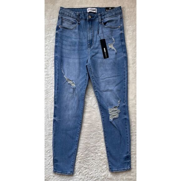 NWT Fashion Nova Sneaking Out Stretch Skinny Jeans - Medium Wash, Size 13 - Picture 12 of 16